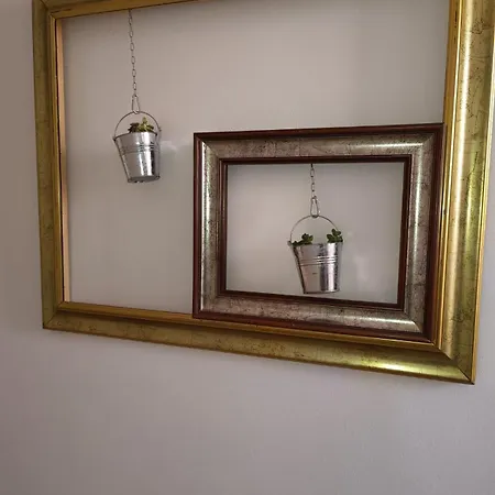 Gold House Holiday home